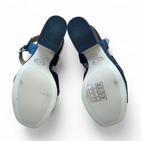 NWOT Michael Kors  Platform Heel Blue Snake Skin Embossed Leather Sz 5.5 - Picture 6 of 7